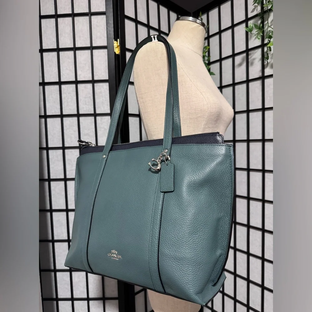 Coach Green Leather shoulder Tote Bag May